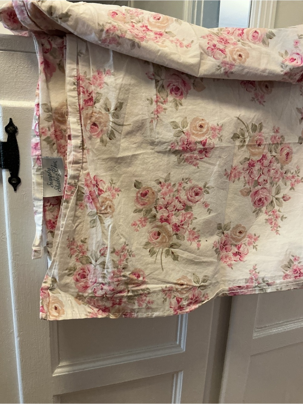 NWOT Simply Shabby Chic Shower Curtain